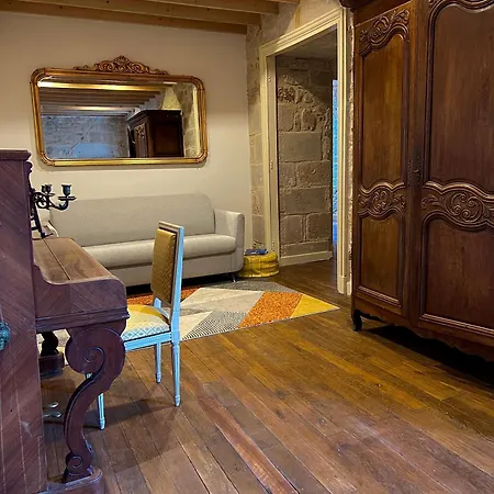 Chateau D'aynac מלון דירות 3*