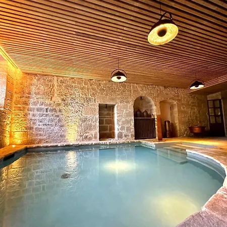 Chateau D'aynac מלון דירות *