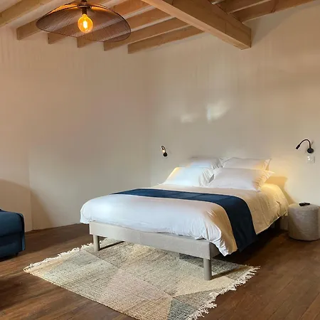 Chateau D'aynac מלון דירות
